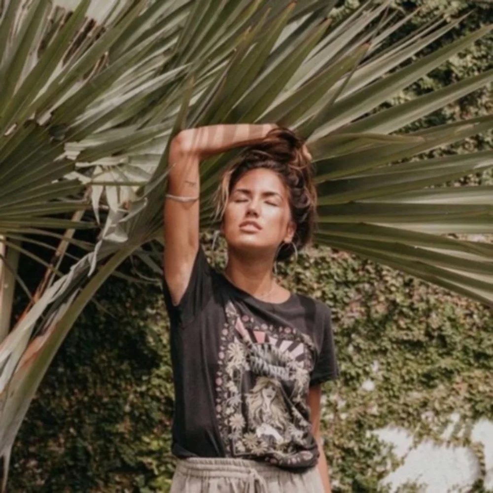 Stevie nicks Follow the sun Vintage graphic Tee - Picture 4 of 7